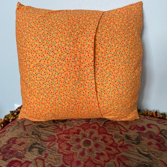 MCM cat pillow - Picture 3 of 3